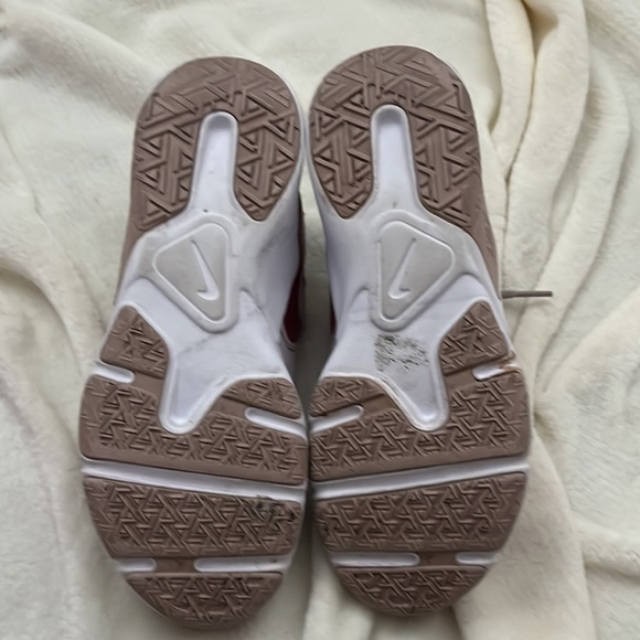 Nike Legend Essential 2
Women's Training Shoes - Picture 5 of 10